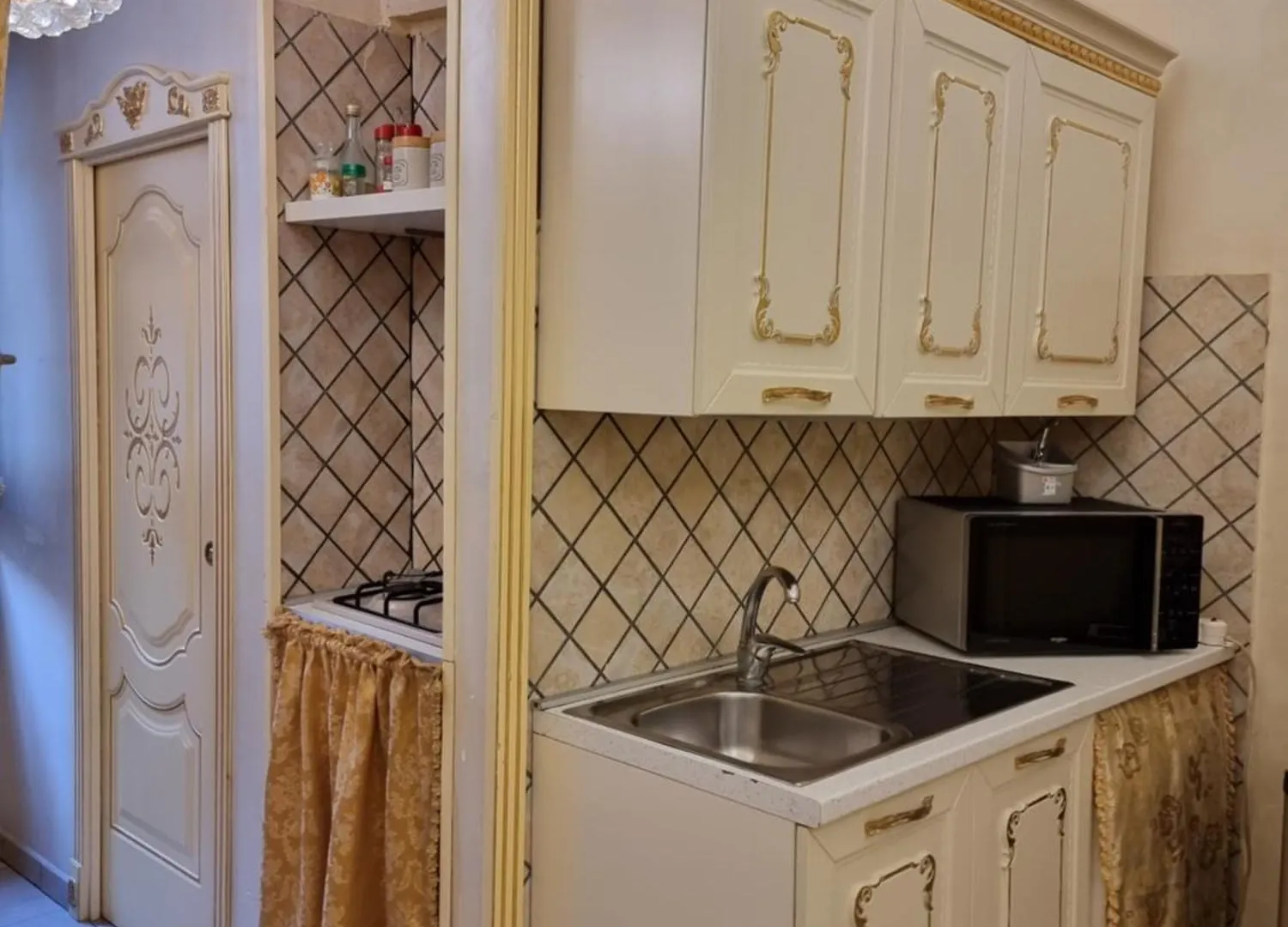 Benvenuti Al Sud Apartment Naples Italy
